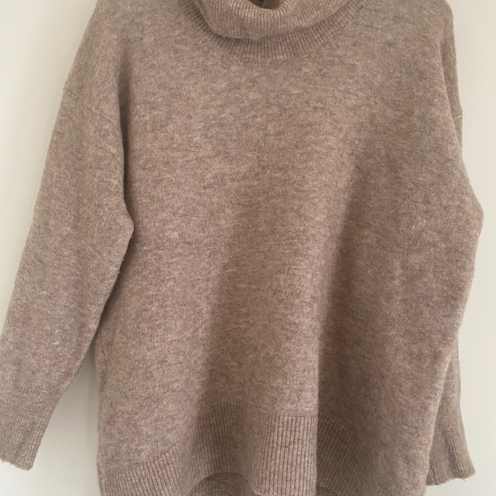 Massimo Dutti size L sweater from Italy wool/alpacka